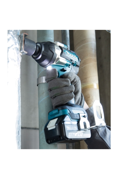 Makita - Makita DTW700RTJ 18V 5Ah Li-ion Akülü Darbeli Somun Sıkma Makita DTW700RTJ 18V 5Ah Li-ion Akülü Darbeli Somun Sıkma - Thumbnail