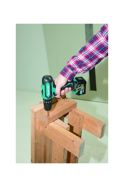 Makita - Makita HP331DWAE 10.8V Li Akülü Darbeli Matkap Vidalama Makita HP331DWAE 10.8V Li Akülü Darbeli Matkap Vidalama - Thumbnail