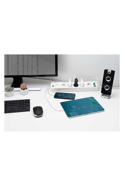 Schneider Electric - Schneider APC PM5U-GR 230V 2.4A 5li 2 Usb Çıkışlı Akım Korumalı Priz Schneider APC PM5U-GR 230V 2.4A 5li 2 Usb Çıkışlı Akım Korumalı Priz - Thumbnail